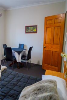 Accommodation at Abbotsleigh Motor Inn - Family Suite